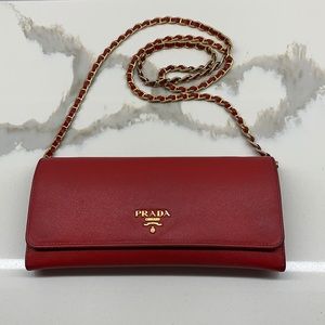 Prada wallet on chain